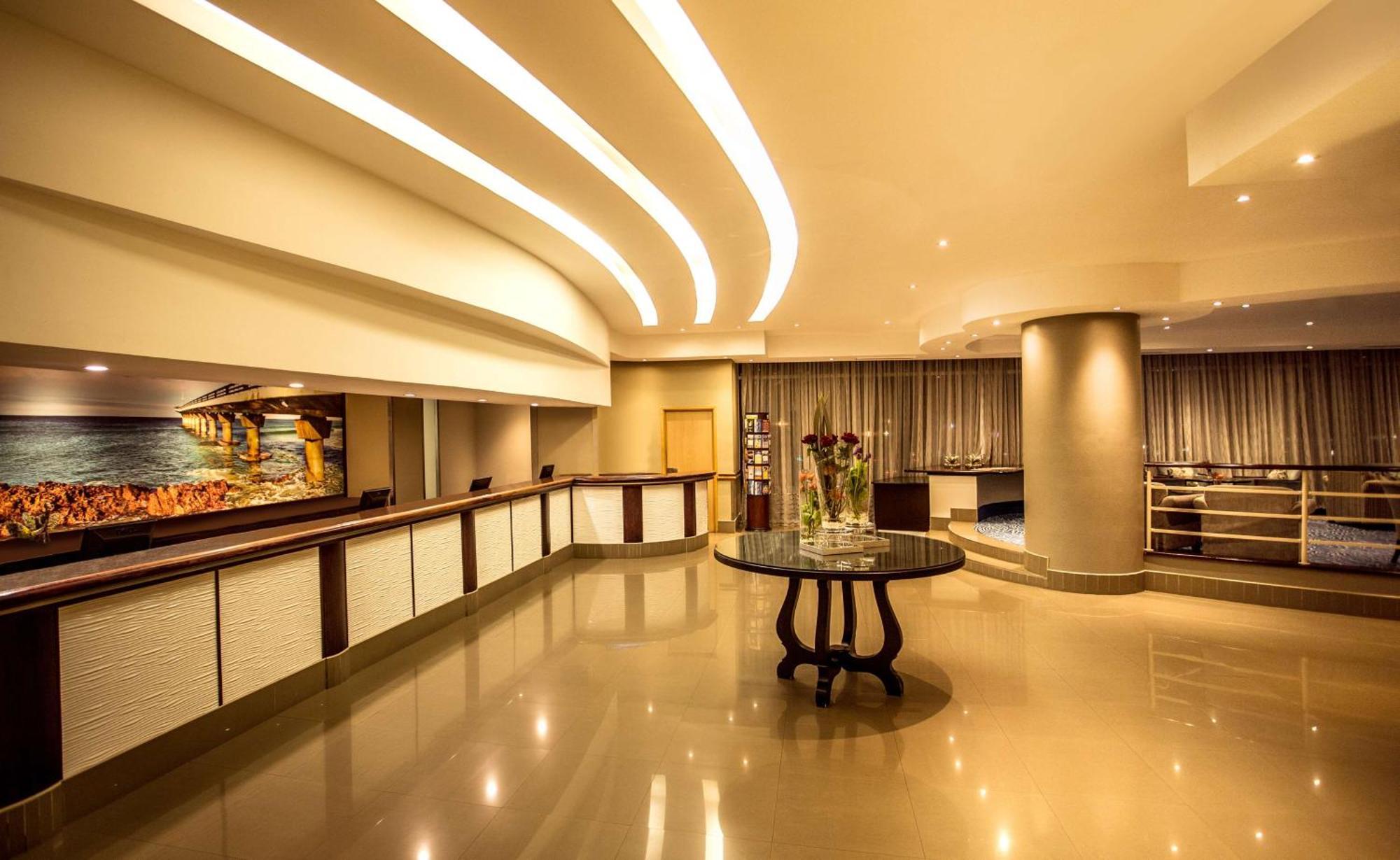 Garden Court Kings Beach Порт Елизабет Екстериор снимка
